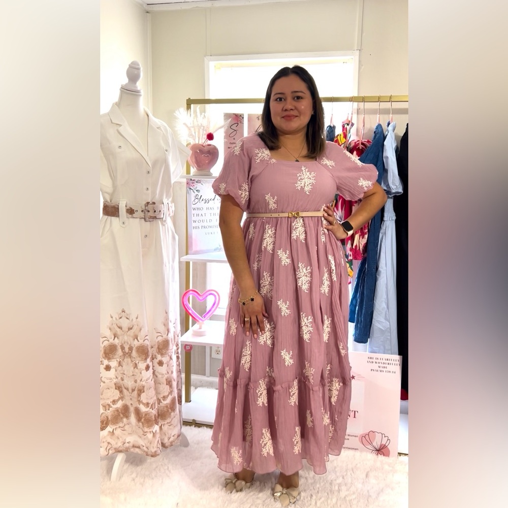 Elegant Pink Floral Maxi Dress